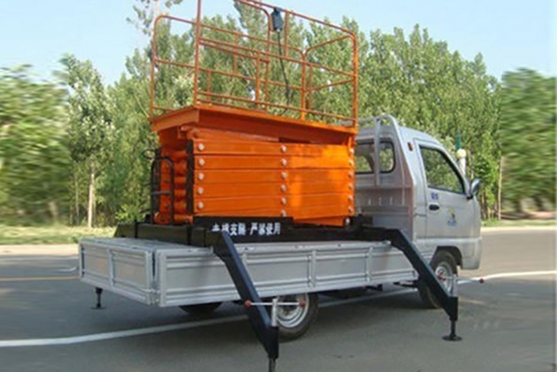 車(chē)載式升降機(jī)